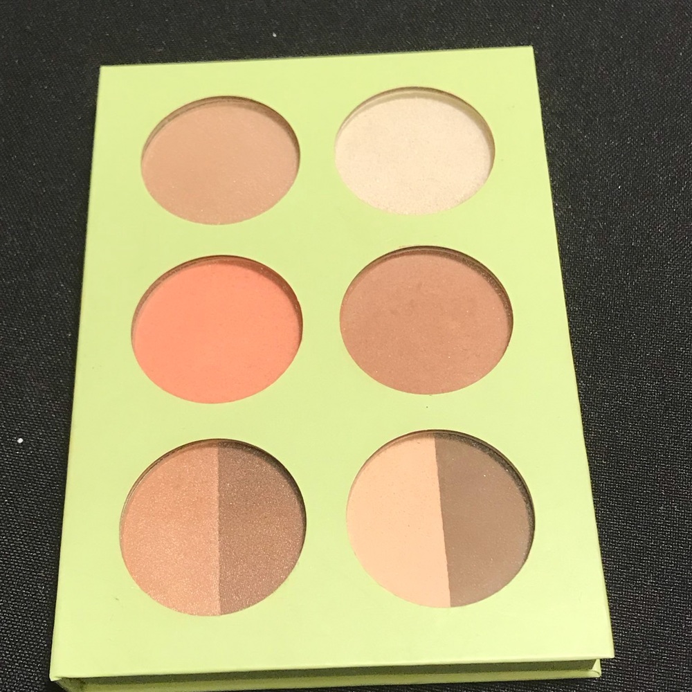 Pixi Book of Beauty like new Blush Bronzer Highlig